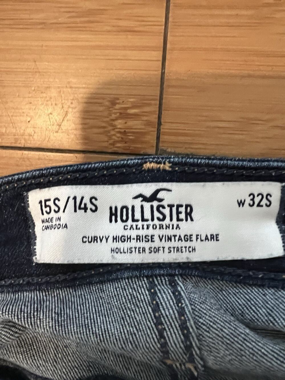 Hollister Women's Curvy High Rise Vintage Flare Blue Jeans Soft Stretch Size 32s